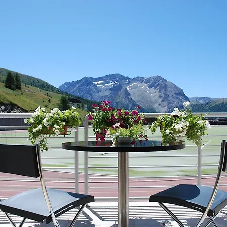 Hotel Lago Losetta 3*